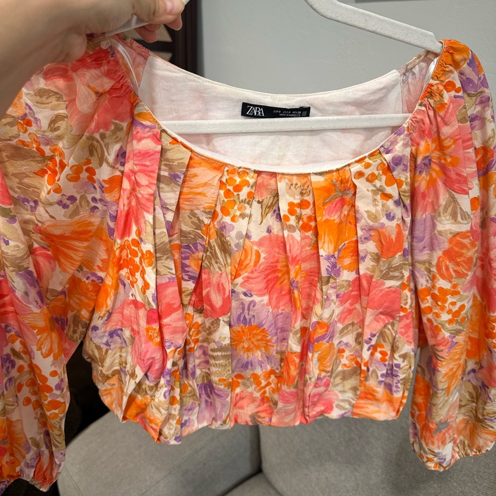 Zara flowers crop